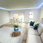 Modern Business Near Expo & Self Check-in & Fast Wifi & Free Parking - Quiet Апартаменты *
