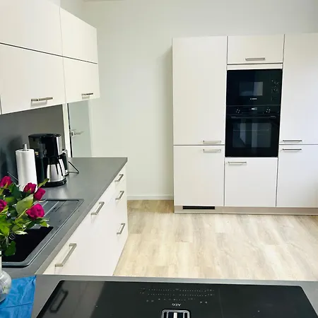 Modern Business Near Expo & Self Check-in & Fast Wifi & Free Parking - Quiet Apartmán *